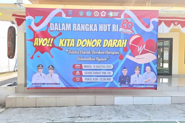 SOSIAL : Imbauan Donor Darah yang akan dilaksanakan Lingkungan RW5 pada Minggu (10/8), di Kantor Sekretariat RW5 Kelurahan Duren Mekar, Kecamatan Bojongsari, Rabu (5/8) Siang.  (RISKY DWI LESTARI/RADAR DEPOK)