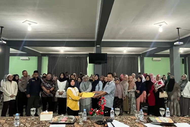 Prosesi serah terima jabatan ketua komite di MAN 1 Bogor. (DOKUMEN NARASUMBER)