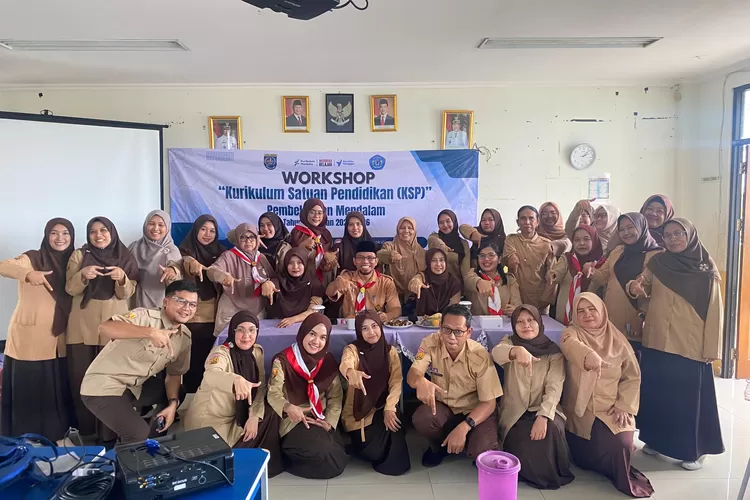 Foto saat pelaksanaan Workshop Kurikulum Satuan Pendidikan (KSP) Tahun Pelajaran 2025/2026, di aula SMPN 26 Depok yang terletak di Jalan Mangga, Kelurahan/Kecamatan Beji.&nbsp; (ANDIKA EKA/RADAR DEPOK)