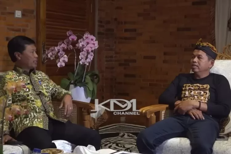 Walikota Cirebon bertemu dengan Gubernur Jawa Barat, Dedi Mulyadi (Tangkapan layar Youtube KANG DEDI MULYADI CHANNEL)