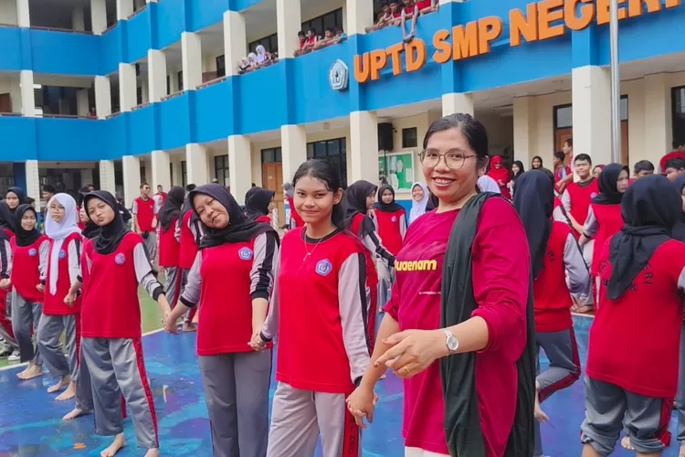 Kemeriahan lomba di SMPN 26 Depok yang terletak di jalan Mangga, Kelurahan/Kecamatan Beji, Selasa (19/8). (ANDIKA EKA/RADAR DEPOK)