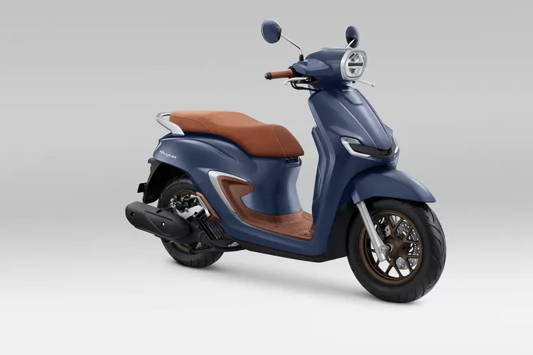 New Honda Stylo 160 salah satu skutik premium fashionable yang hadir dengan warna baru