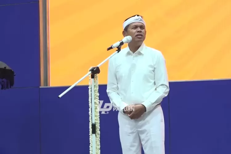 Gubernur Jawa Barat, Dedi Mulyadi dalam acara Penganugerahan Sayembara Video Perpisahan Sekolah Tahun 2025 (Tangkapan layar Youtube LEMBUR PAKUAN CHANNEL)