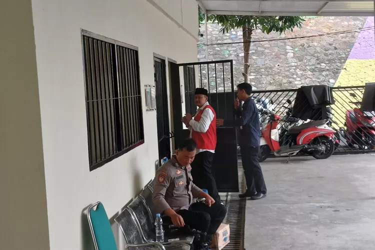 Terdakwa Anggota DPRD Kota Depok, Rudy Kurniawan usai menjalani sidang ke-11, yang digelar di Pengadilan Negeri (PN) Depok, Senin (25/8).  (ANDIKA EKA/RADAR DEPOK)