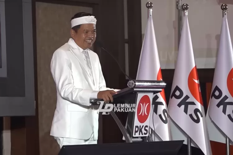 Gubernur Jawa Barat, Dedi Mulyadi membahas kebijakannya yang sering kali dikritik (Tangkapan layar Youtube LEMBUR PAKUAN CHANNEL)