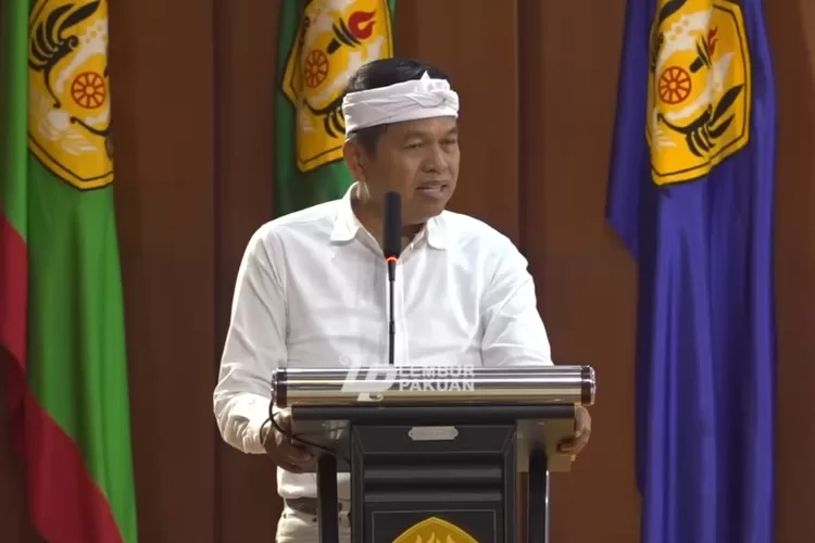 Gubernur Jawa Barat, Dedi Mulyadi tentang beasiswa dokter spesialis di Jabar (Tangkapan layar Youtube LEMBUR PAKUAN CHANNEL)