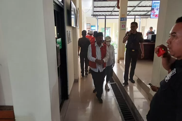 Terdakwa Rudy Kurniawan usai menjalani sidang di PN Depok, beberapa waktu lalu.  (ANDIKA EKA/RADAR DEPOK)