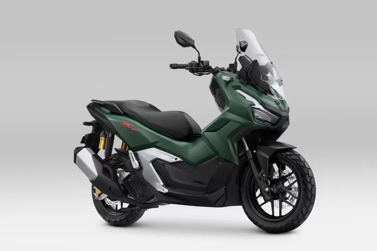 Kehadiran New Honda ADV160 menegaskan identitasnya sebagai &rdquo;The SUV Pride&rdquo; di segmen skutik premium, yang menggabungkan ketangguhan, kecanggihan, kenyamanan, dan kebanggaan berkendara. Wajahnya makin gagah dengan desain leg shield baru, dibekali fitur canggih Honda RoadSync yang memberikan kebebasan