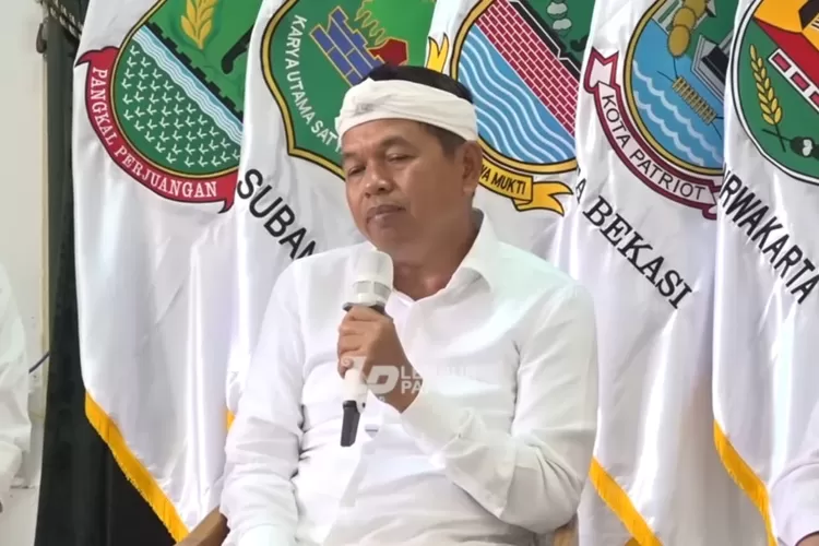 Gubernur Jawa Barat, Dedi Mulyadi dalam rapat bersama Sekda kabupaten dan kota se-Jawa Barat (Tangkapan layar Youtube LEMBUR PAKUAN CHANNEL)