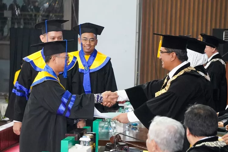 Pelaksanaan wisuda mahasiswa UI semester genap tahun akademik 2024/2025, pada 11&ndash;13 September 2025, di Balairung UI, Kota Depok. (UI)