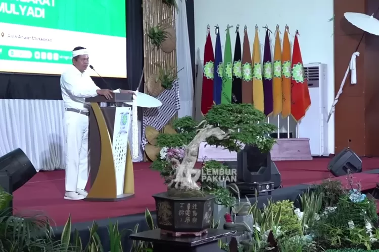 Gubernur Jawa Bafrat, Dedi Mulyadi soroti sistem pendidikan Jawa Barat dengan hubungan pengajar dan murid yang tidak ada ikatan emosional (Tangkapan layar Youtube LEMBUR PAKUAN CHANNEL)