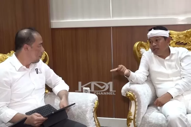 Gubernur Jawa Barat, Dedi Mulyadi beserta jajaran pejabat Bappeda beberkan anggaran transfer pusat di Jawa Barat (Tangkapan layar Youtube KANG DEDI MULYADI CHANNEL)