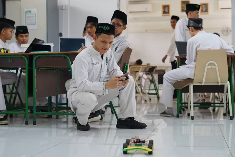 Pelaksanaan STEAMMI Santri MA Al-Hamidiyah, pada 22&ndash;24 September 2025. (ANDIKA EKA/RADAR DEPOK)