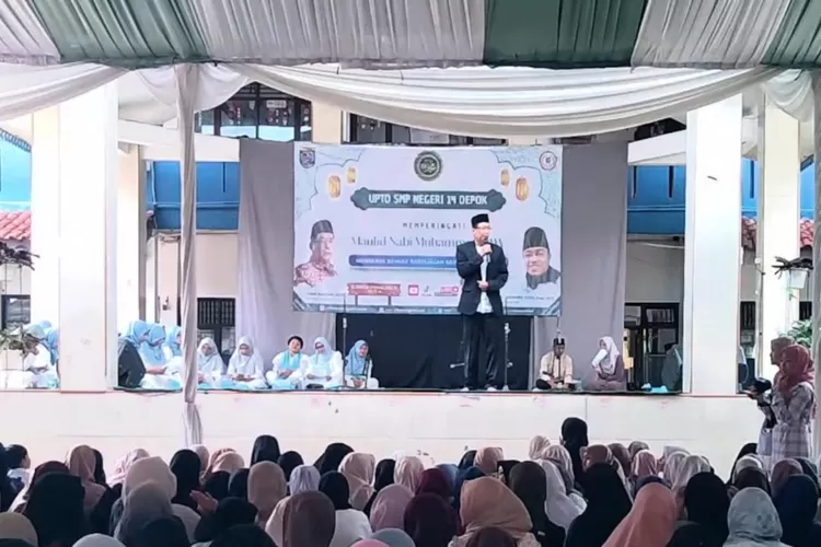 Pelaksaan Peringatan Maulid Nabi Muhammad SAW 1447 Hijriah di SMP Negeri 14 Depok. (ANDIKA EKA/RADAR DEPOK)