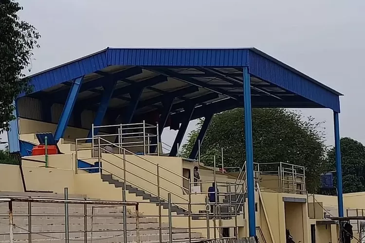 Proses renovasi Stadioin Sukatani, Kecamatan Tapos, Kota Depok. (DOKUMEN PEMKOT DEPOK)