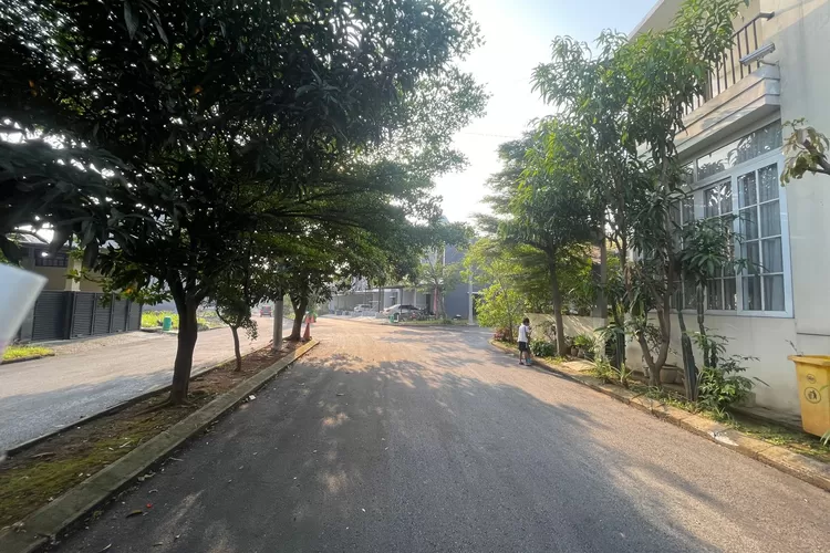 Penampakan lokasi kejadian dua wanita yang diserang anjing peliharaan di Perumahan Bella Casa Residences, Kelurahan Tirtajaya, Kecamatan Sukmajaya, beberapa waktu lalu. (ISTIMEWA)