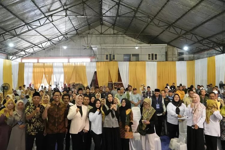 Anggota Komisi IX DPR RI Ranny Fahd Arafiq, melaksanakan sosialisasi MBG di Depok (ist)