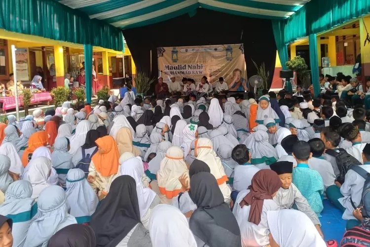 Pelaksanaan peringatan Maulid Nabi Muhammad SAW 1447 hijriah&nbsp; di SDN Pasir Putih 1 (ISTIMEWA)