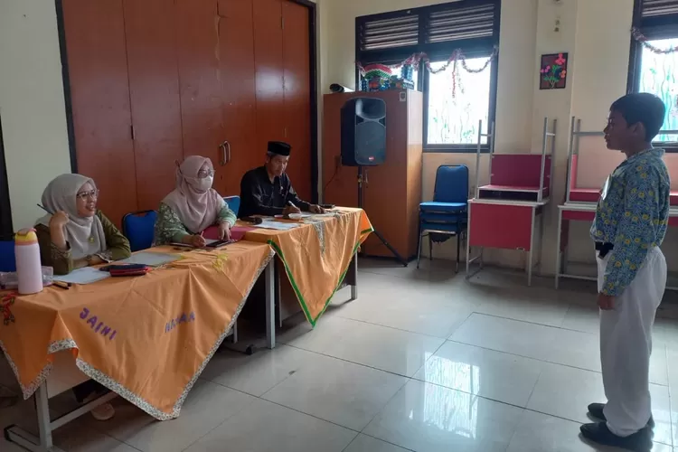 Pelaksanaan kegiatan bulan bahasa di SDN Bojongsari 1.  (ANDIKA EKA/RADAR DEPOK)