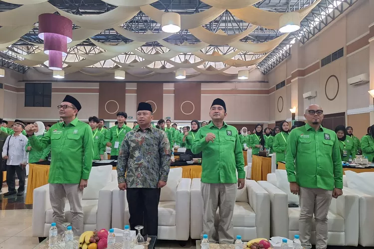KIRI ke KANAN : Ketua DPW PKB Jawa Barat Syaiful Huda, Walikota Depok Supian Suri, Wakil Walikota Depok Chandra Rahmansyah, dan Ketua DPC PKB Kota Depok M Faizin saat Musancab DPAC PKB Kota Depok di Hotel Bumi Wiyata, Sabtu (25/10/2025).  (ARNET KELMANUTU/RADAR DEPOK)