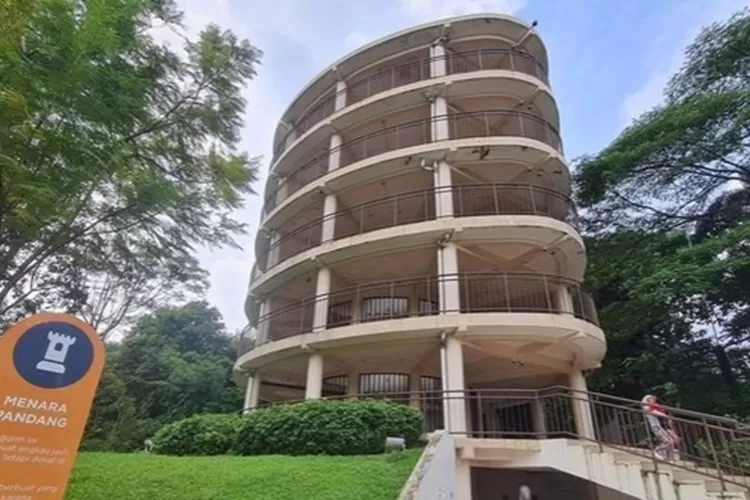 Penampakan Menara Pandang di Alun-Alun Timur, kawasan Grand Depok City (GDC), Kecamatan Cilodong, Kota Depok yang bakal diubah menjadi perpustakaan umum. (ISTIMEWA)