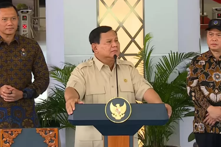 Presiden RI, Prabowo Subianto dalam peresmian Stasiun Tanah Abang Baru (Tangkapan layar Youtube Sekretariat Presiden)