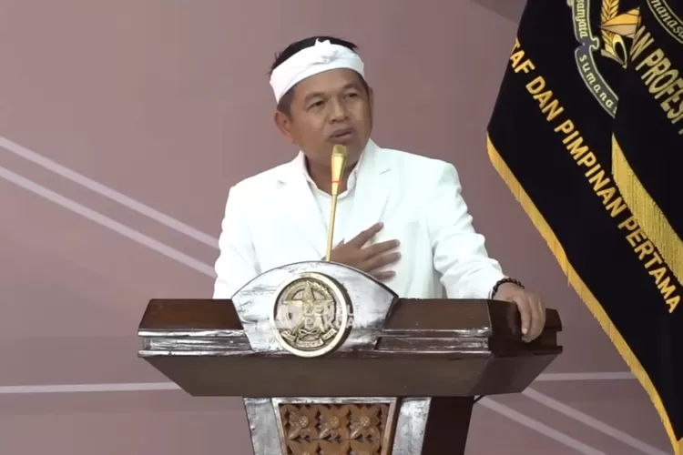Gubernur Jawa Barat, Dedi Mulyadi dalam acara SESPIN LEMDIKLAT POLRI (Tangkapan layar Youtube LEMBUR PAKUAN CHANNEL)