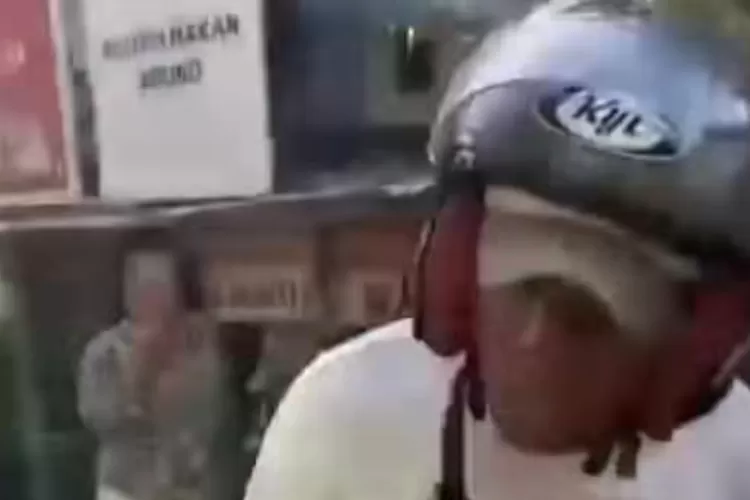 Oknum mata elang saat melancarkan aksi di Depok.  (ist)