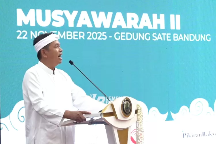 Gubernur Jawa Barat, Dedi Mulyadi dalam acara Musyawarah Tahunan ke-II Majelis Musyawarah Sunda (MMS) (Tangkapan layar Youtube LEMBUR PAKUAN CHANNEL)