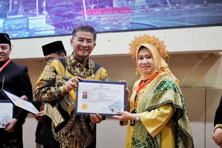 Wakli Gubernur Jawa Barat, Erwan Setiawan dalam elatihan Kepemimpinan Nasional (PKN) Tingkat II Angkatan XXIII Tahun 2025 di Kampus BPSDM Jawa Barat, Kota Cimahi, Jumat (21/11/2025) (jabarprov.go.id)