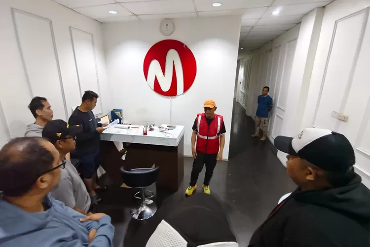 Tim Advance dari Gerakan Anak Negeri resmi diberangkatkan, Minggu (30/11). (Metropolitan)