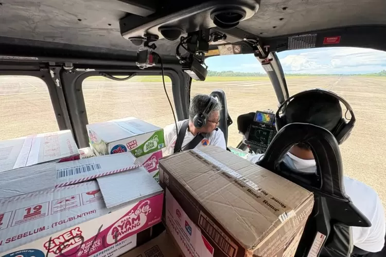 Bantuan yang didistribusikan melalui udara dengan armada dari BNPB, TNI AU dan Basarnas (bnbp.go.id)