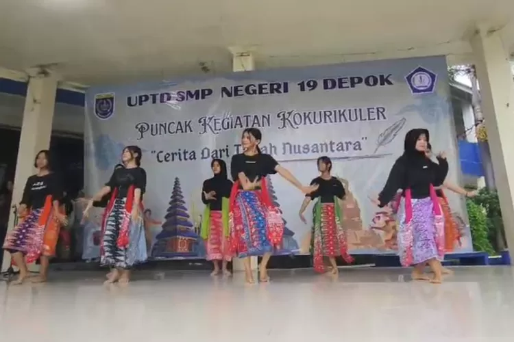 Pelaksanaan kegiatan puncak Kokurikuler SMPN 19 Depok, yang terletak di Jalan Lely Raya, Kelurahan Depok Jaya, Kecamatan Pancoranmas. (ANDIKA EKA/RADAR DEPOK)