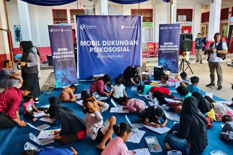 Komdigi adakan dukungan psikososial untuk anak-anak penyintas bencana banjir dan tanah longsor di SDN 02 Cupak Tangah, Kota Padang, Provinsi Sumatera Barat (bnpb.go.id)