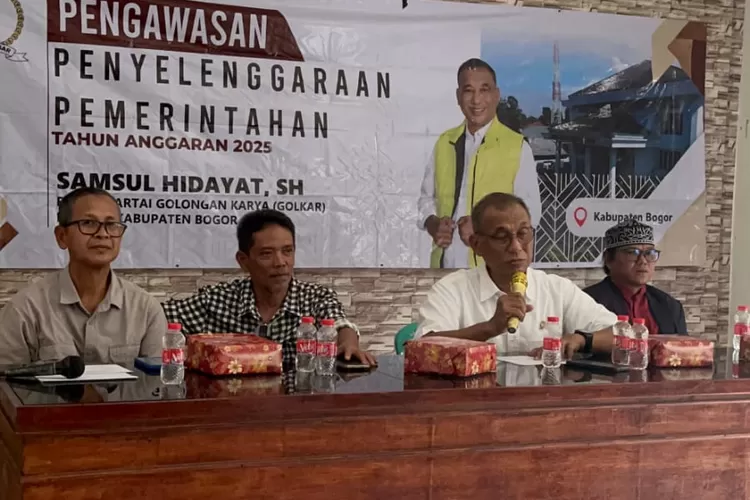 Anggota DPRD Jawa Barat Fraksi Partai Golkar, Samsul Hidayat saat menampung aspirasi masyarakat melalui Pengawasan Penyelenggaraan Pemerintahan di Desa Cariu, Kecamatan Cariu, Kabupaten Bogor.  (TIM SAMSUL HIDAYAT)