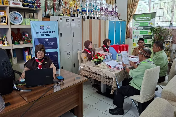 Pelaksanaan Visitasi Akreditasi Gugus Depan 02.245 &ndash; 02.246&nbsp;Pangkalan&nbsp;SMPN&nbsp;22 Depok&nbsp;di sekolahnya.&nbsp; (DOKUMEN SEKOLAH)