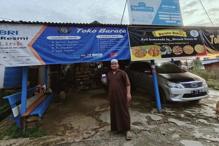 Muhammad Yusuf, mitra AgenBRILink yang beroperasi di Desa Liangbunyu, Kecamatan Sebatik Barat, Kabupaten Nunukan, Kalimantan Utara