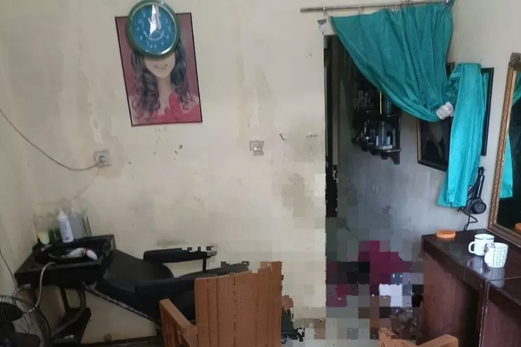 Penemuan mayat diKampung Bojong RT1/20, Kelurahan Baktijaya, Kecamatan Sukmajaya, Kota Depok, Rabu (16/12). (DOKUMEN POLSEK SUKMAJAYA)