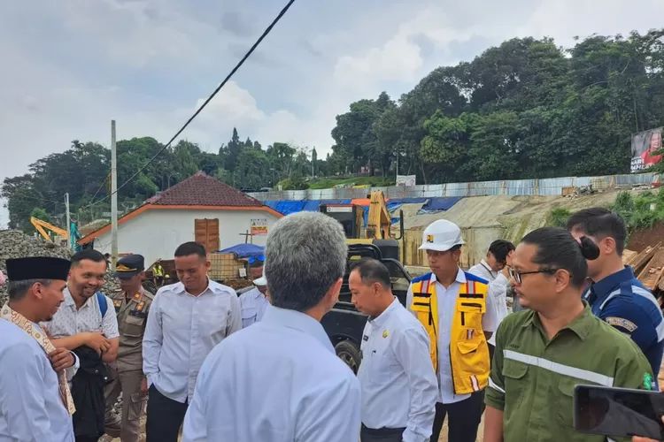 10 Desember 2023, Penanganan Longsor Underpass Batutulis Diprediksi ...