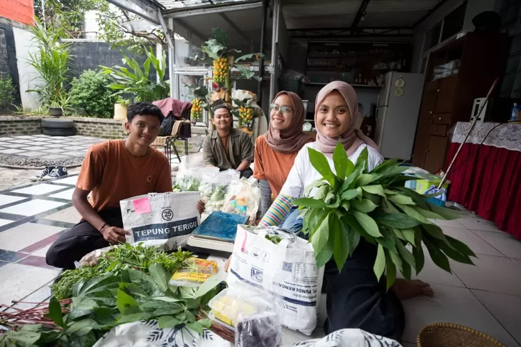 Sekelompok pemuda di Kota Bandung siap bangunkan lahan-lahan tidur di kawasan Arcamanik menjadi kebun pangan (urban farming).  (Diskominfo Kota Bandung)