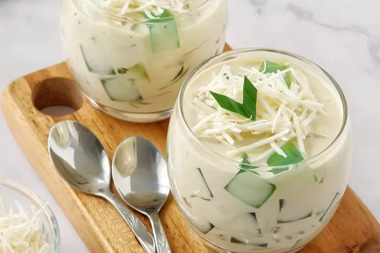 Es Buko Pandan, Sajian Takjil Berbuka Puasa Keluarga di Bulan Ramadhan ( Resep Endolita)
