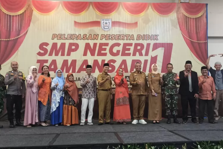 Pelepasan Siswa dan Siswi Angkatan Ke 39 SMPN 1 Tamansari Bogor Tahun Ajaran 2023-2024 (Wiera Fokussatu)
