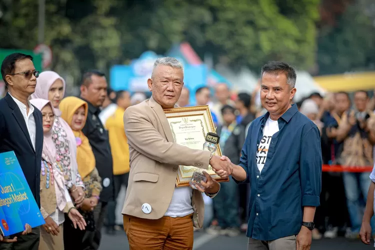 Kota Bandung raih Anugerah Revitalisasi Posyandu  (Hms bdg)