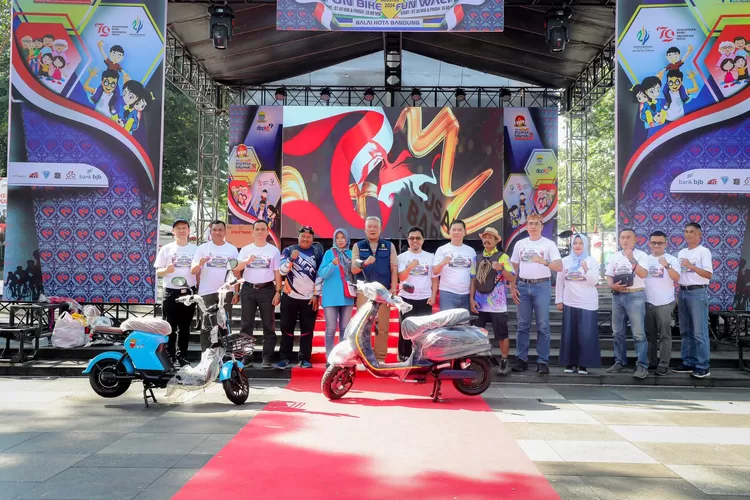 Peringati Hari Keluarga Nasional (Hms bdg)