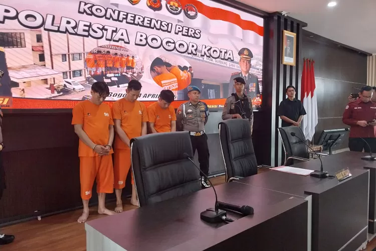 Polisi Tangkap Pelaku Penipuan Tukar ATM Modus Brunei, Korban Rugi Ratusan Juta (Wiera Fokussatu.id)