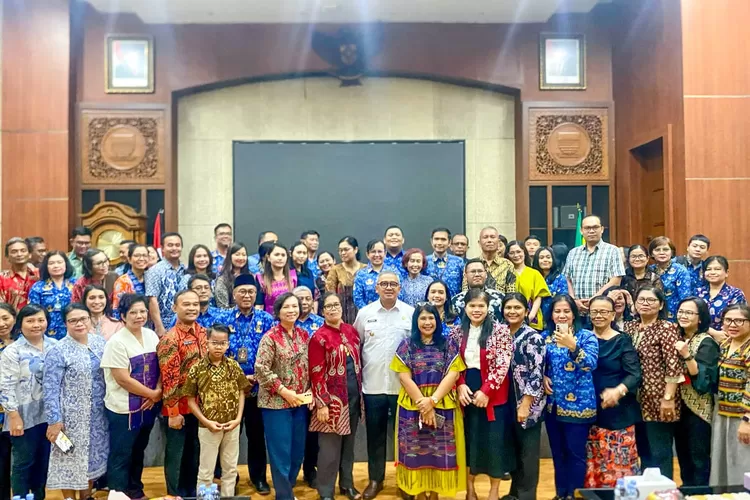 Wali Kota Bandung Muhammad Farhan saat menghadiri perayaan Paskah 2025