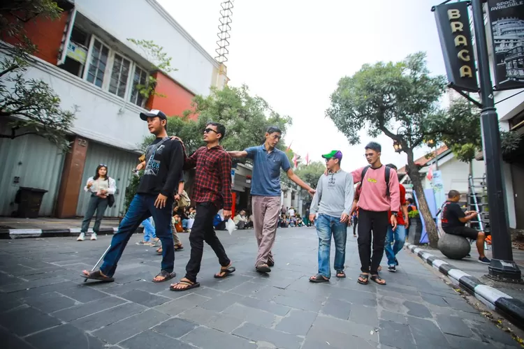 Libur Waisak Kota Bandung dipenuhi wisatawan 