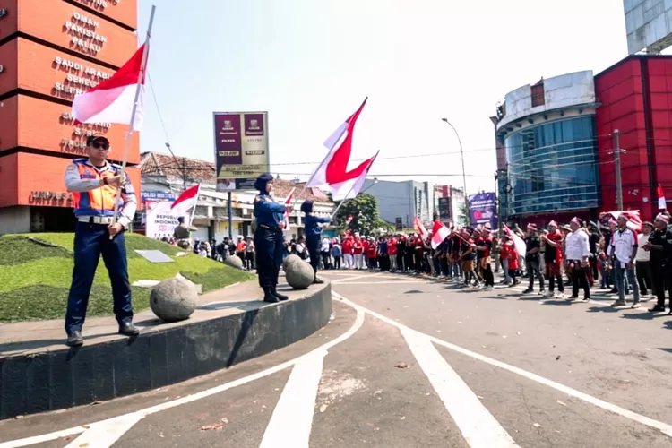 Perayaan 17 Agustus di Jalan Simpang lima Kota Bandung 