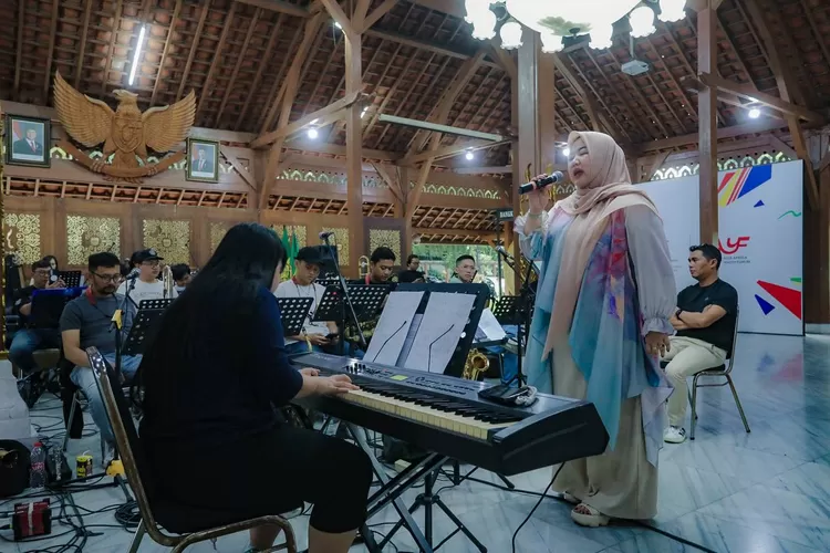 Konser merah putih di Balaikota Bandung 