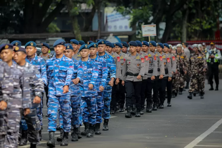 Parade juang kirab budaya HUT 80 Provinsi Jawa Barat 